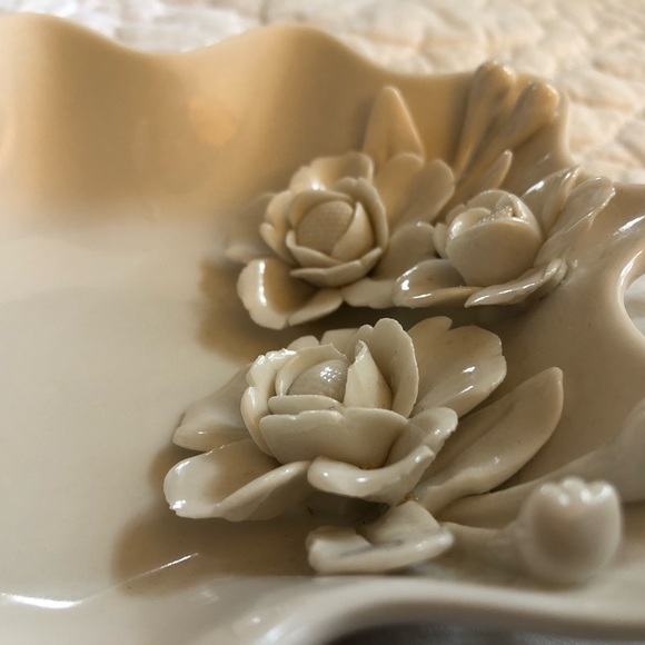GRACE TEA-WARE Porcelain Trinket Dish. Jewelry Cache 10”. Sculpted Flowers - Picture 13 of 14